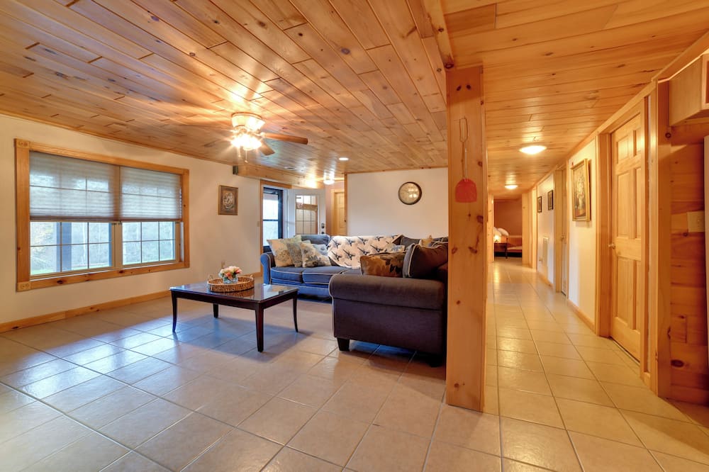 Romantic Afton Escape w/ Fire Pit & Scenic Views - North Sanford, NY