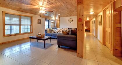 Romantic Afton Escape w/ Fire Pit & Scenic Views