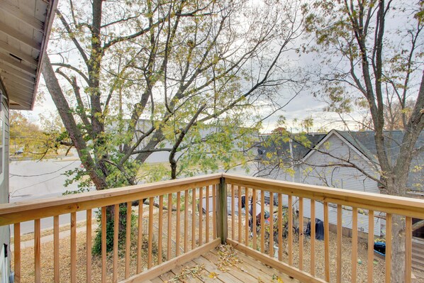 Apartment (1 Bedroom) | Interior - Cozy Missouri Escape w/ Balcony, Near Colleges! (Nevada)