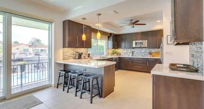 Canal Access & Pool: Lighthouse Point Getaway!