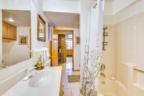 House (4 Bedrooms) | Interior - Spacious Idyllwild Home w/ Mountain Views! (Idyllwild)