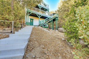 House (4 Bedrooms) | Interior - Spacious Idyllwild Home w/ Mountain Views! (Idyllwild)