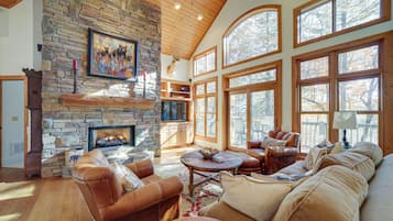 House (4 Bedrooms) | Front of property