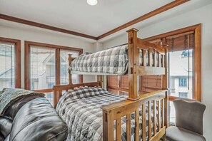 2 bedrooms, iron/ironing board, WiFi, bed sheets - Alpine Enchantment | Ski-In/Ski-Out | Beaver Creek (Beaver Creek)