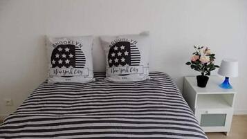 2 bedrooms, iron/ironing board, free WiFi, bed sheets