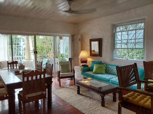Large Secure 2 Bedroom Apartment with large pool steps to Mullins Beach 