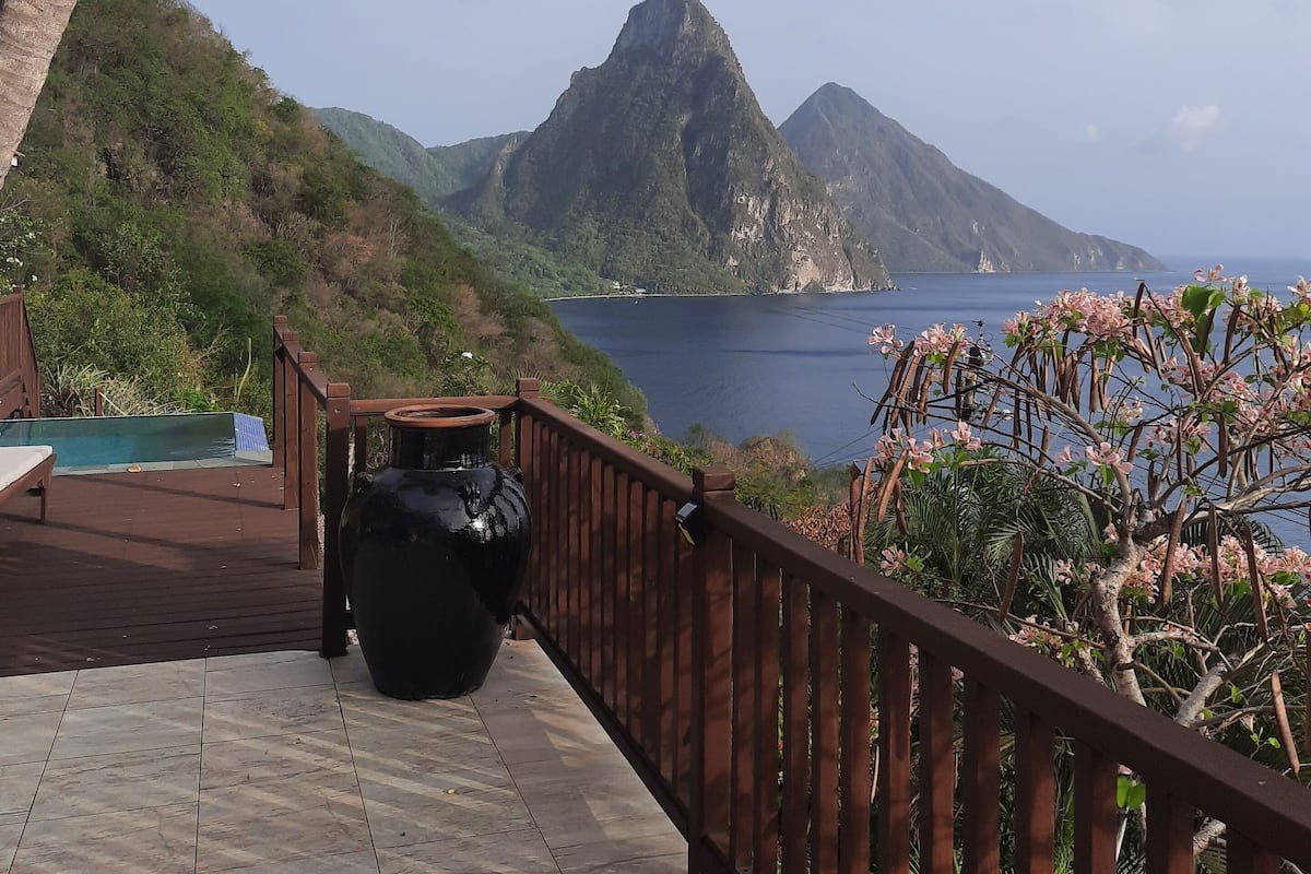 Luxury Villa | Mountain view