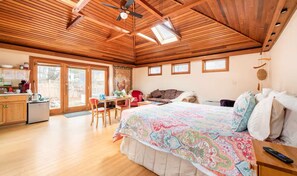 1 dormitorio, caja fuerte, wifi gratis y ropa de cama