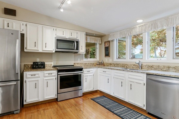 Refrigerador, microondas, horno, placa de cocina