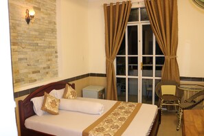 Family Double Room | Individually furnished, desk, laptop workspace, soundproofing - Ngoc Son Hotel (Bien Hoa)
