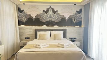 Classic Suite | 1 bedroom, premium bedding, minibar, desk