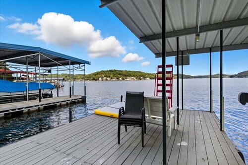 Breathtaking Views, Private Dock, Pure Relaxation