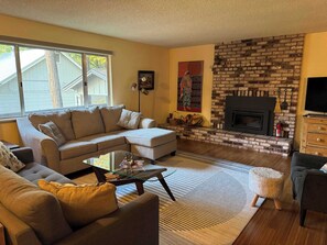 TV, fireplace, offices