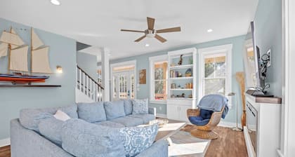 2 Homes in 1! Coastal Cottage, Near Beach, Flex Stays, Dogs, D0106