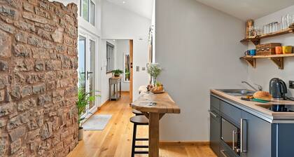 Hillfarrow Hideaway