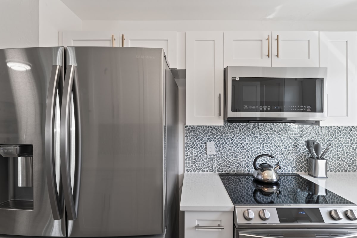 Photo 12 of Newly Renovated 3 bedroom 2 bath pool home