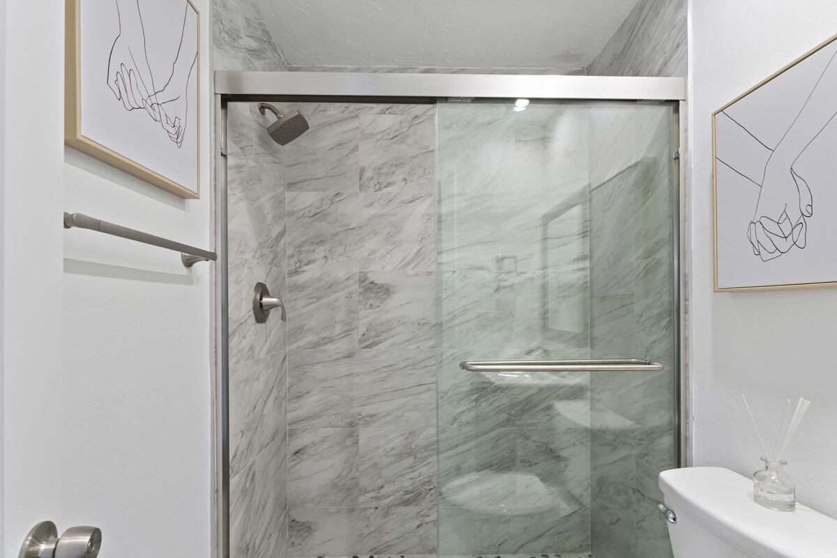 Photo 24 of Newly Renovated 3 bedroom 2 bath pool home