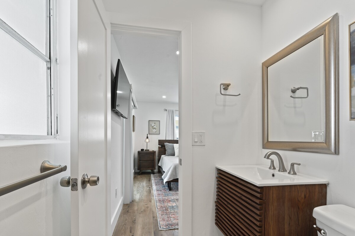 Photo 16 of Newly Renovated 3 bedroom 2 bath pool home