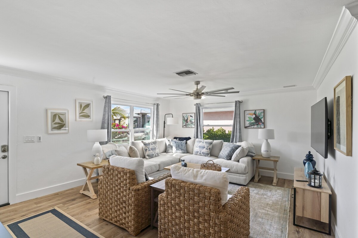 Photo 7 of Newly Renovated 3 bedroom 2 bath pool home