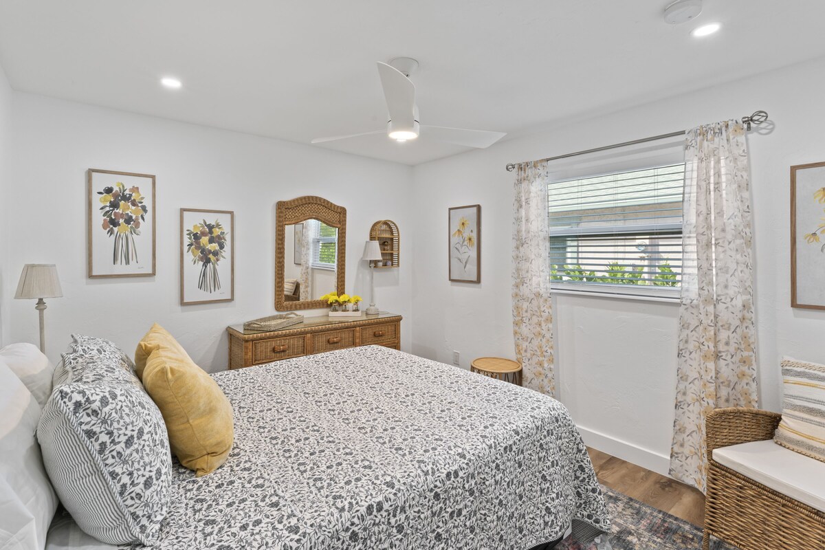 Photo 20 of Newly Renovated 3 bedroom 2 bath pool home