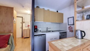 Frigorifero, microonde, forno, lavastoviglie