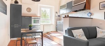 Lovely apartment with fireplace station area