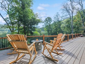 Terrace/patio - Black Bear Ridge! Newly Built! 4BD/3.5 BA (Maggie Valley)
