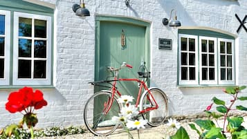 Cottage | Property grounds