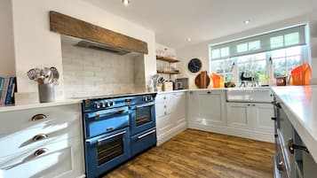 Fridge, dishwasher, electric kettle, toaster