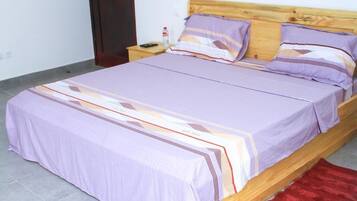 3 dormitorios, tabla de planchar con plancha, wifi y ropa de cama