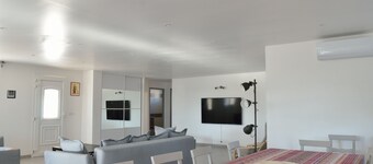 Grande Maison au Calme Tout Confort- Piscine Privée & Chauffée- Sauna / Jacuzzi