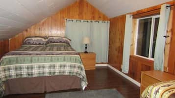 2 bedrooms, iron/ironing board, travel crib, free WiFi