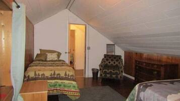 2 室のベッドルーム、アイロン / アイロン台、旅行用ベビーベッド、WiFi (無料)