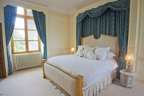 8 chambres, fer et planche Ă repasser, Wi-Fi, draps fournis