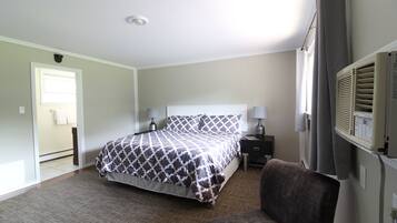 Comfort Room | Free WiFi, bed sheets