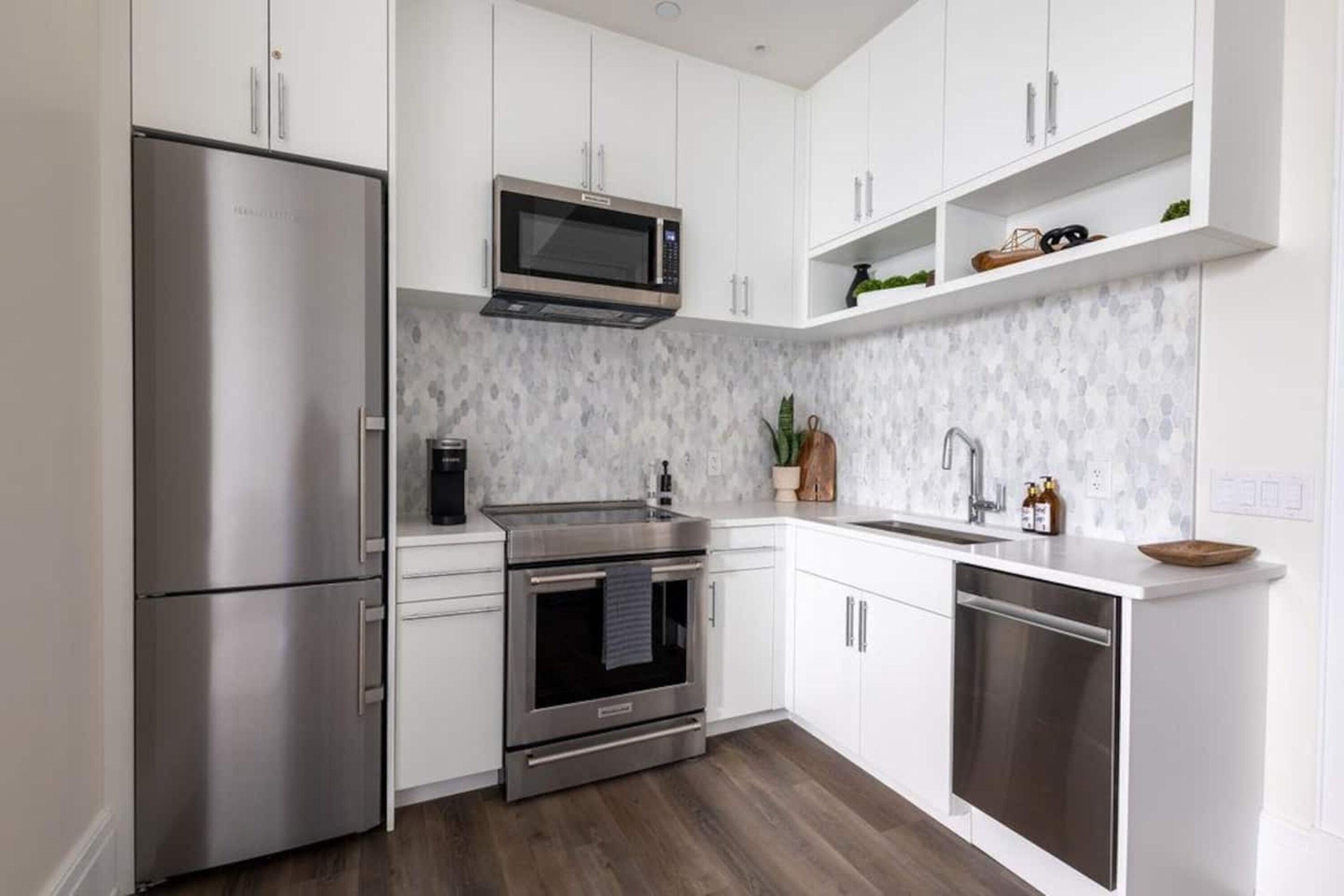 Microwave, dishwasher, cookware/dishes/utensils, dining tables