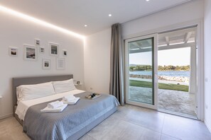Premium bedding, down comforters, memory foam beds, soundproofing - Resort Baia del Sole  (Olbia)