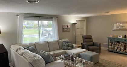 Beautiful Canal Front Home with dock and lift. Pet friendly!