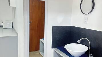 Habitación familiar | Cortinas opacas, tabla de planchar con plancha, wifi gratis