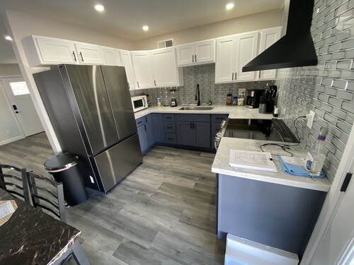 Walking distance to a family recreation park 5 minutes to shopping centers