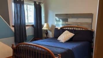 3 bedrooms, desk, free WiFi, bed sheets