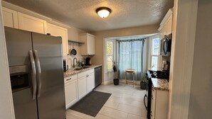 Unclassified image, 3 of 18, button - Cozy home with close access to Provo Canyon and main highways. (Orem)