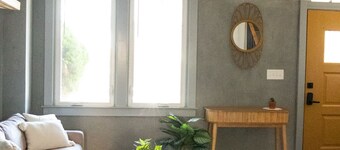 Elegant townhome with a Hot Tub for couples and small families - Lancaster City