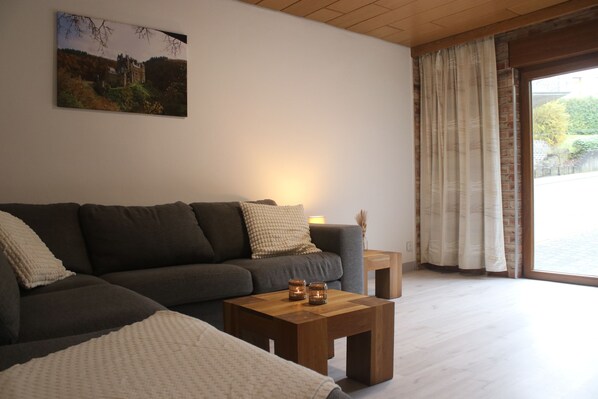Living area - Gemütliches Ferienhaus in Moselnähe mit Vielen Ausflugszielen in der Umgebung (Gamlen)