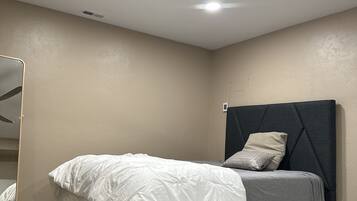 2 Schlafzimmer, Bügeleisen/Bügelbrett, WLAN, Bettwäsche