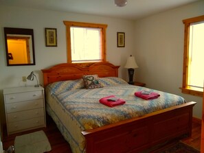 3 chambres, bureau, fer et planche à repasser, Wi-Fi gratuit