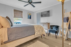 3 soverom, strykejern/-brett, reiseseng for barn og wi-fi (inkludert)