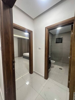 Appartement, 2 chambres, vue sur la ville | Salle de bain