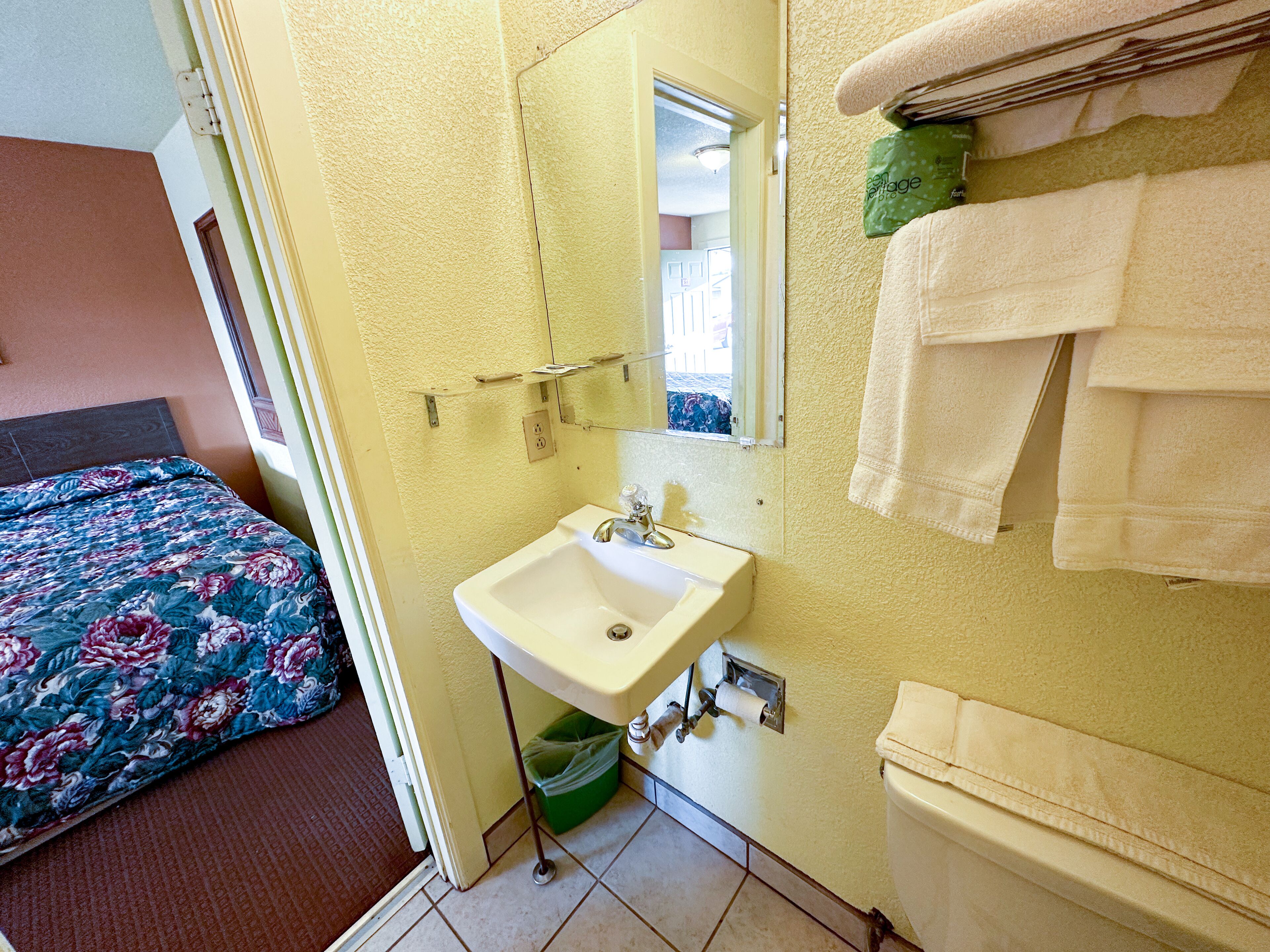 基础三人房 | 浴室