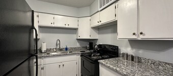 Piney Woods 6 - King Bed